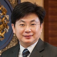 梁賓先